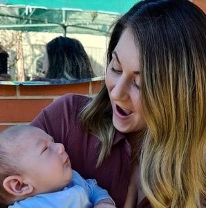 Meet your Posher, Caitlin